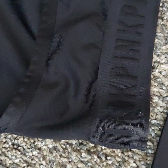 Victoria's Secret Pink Activewear Bundle Black- White LARGE - Picture 9 of 11